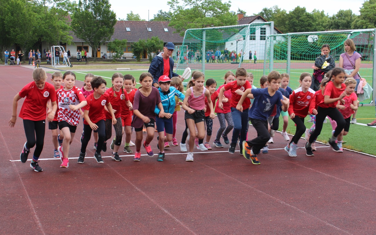 /img/gallery/2024/sportfest/Groß (IMG_3536).jpeg